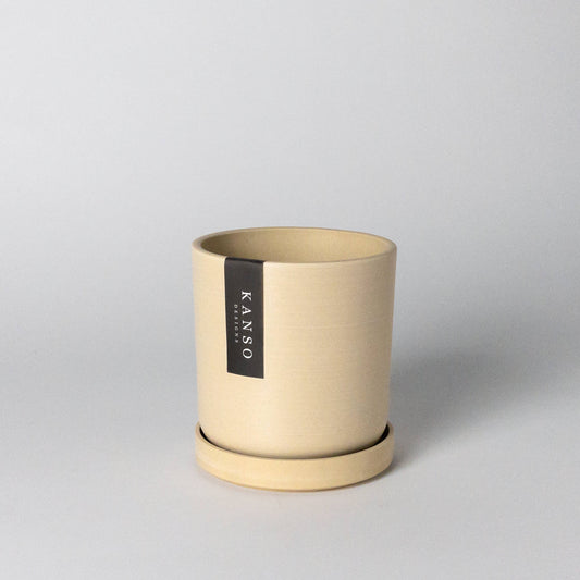 Kanso Designs Signature Planters & Saucer- Tatami Sand 4"
